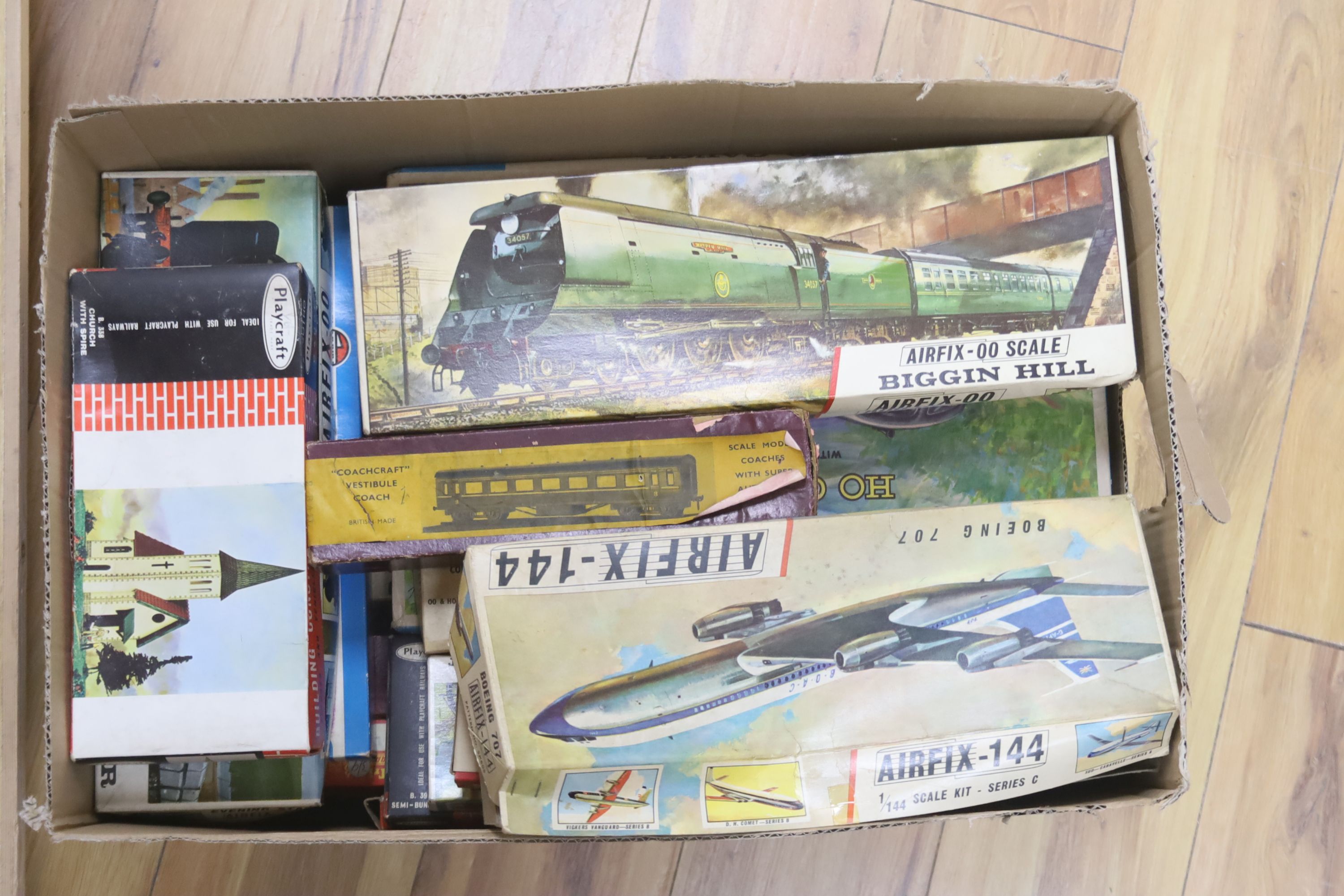 A quantity of mixed model kits to include Airfix, Triang etc.